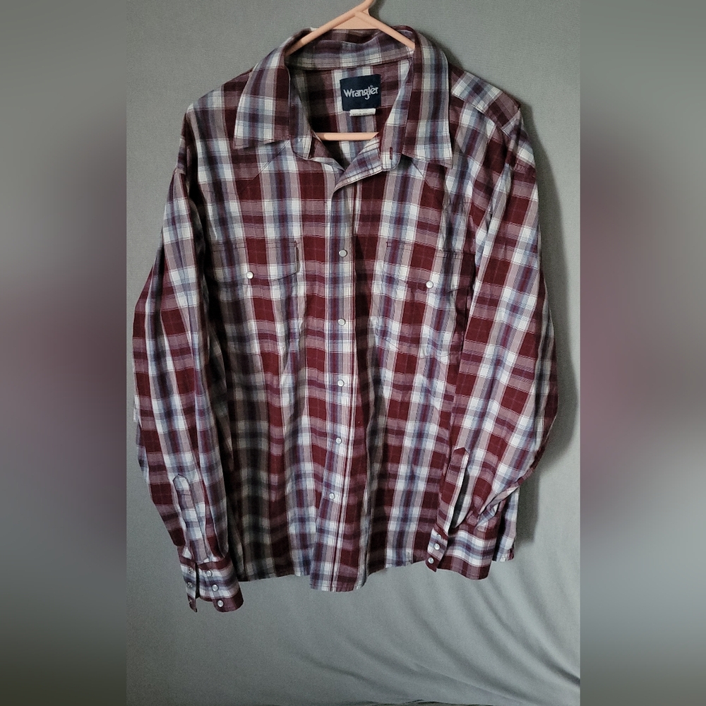 Wrangler pearl snap plaid shirt